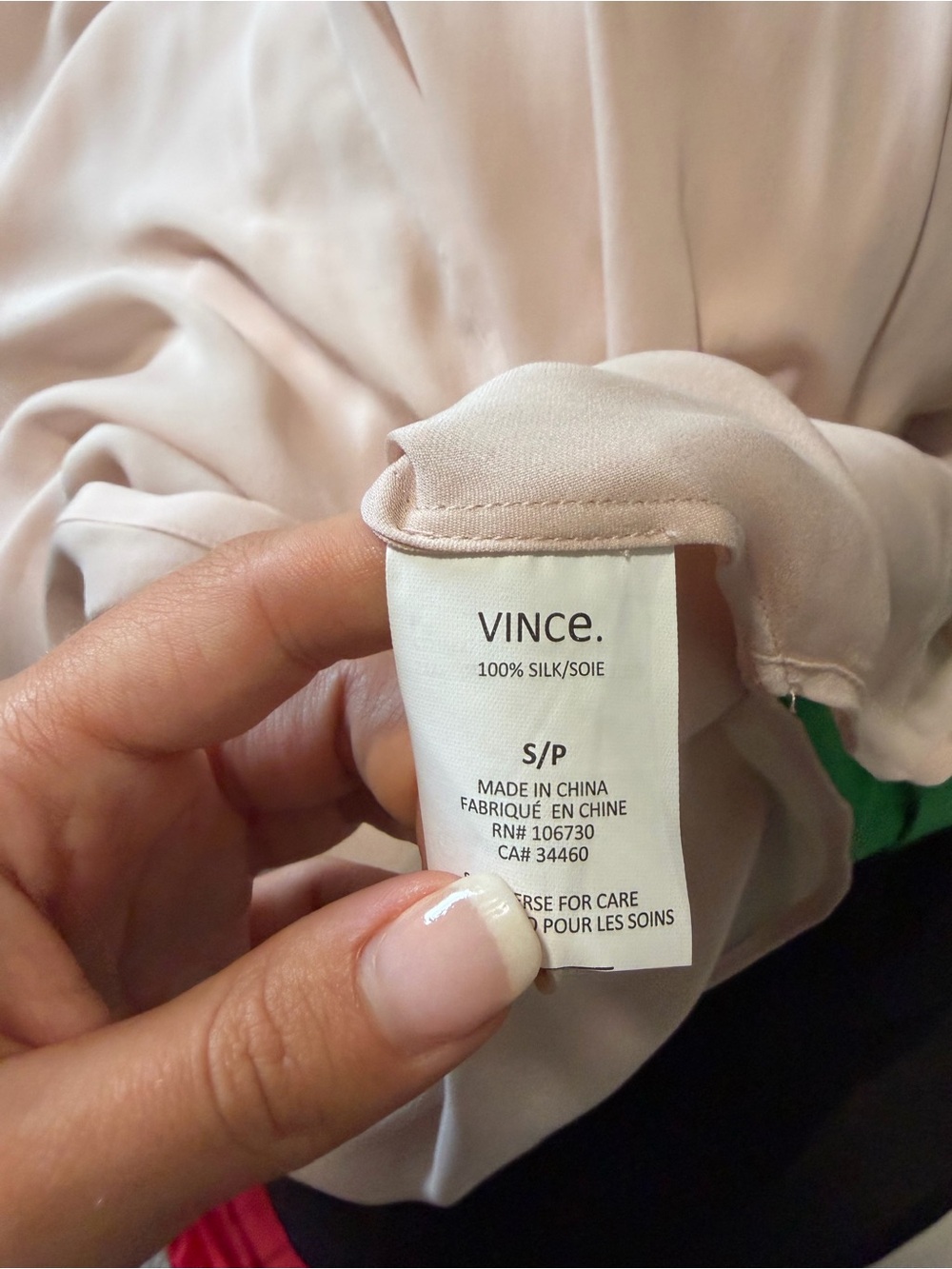 Vince Soft Blush Split-Neck Short Sleeve Blouse Small 100% SILK - Picture 5 of 5